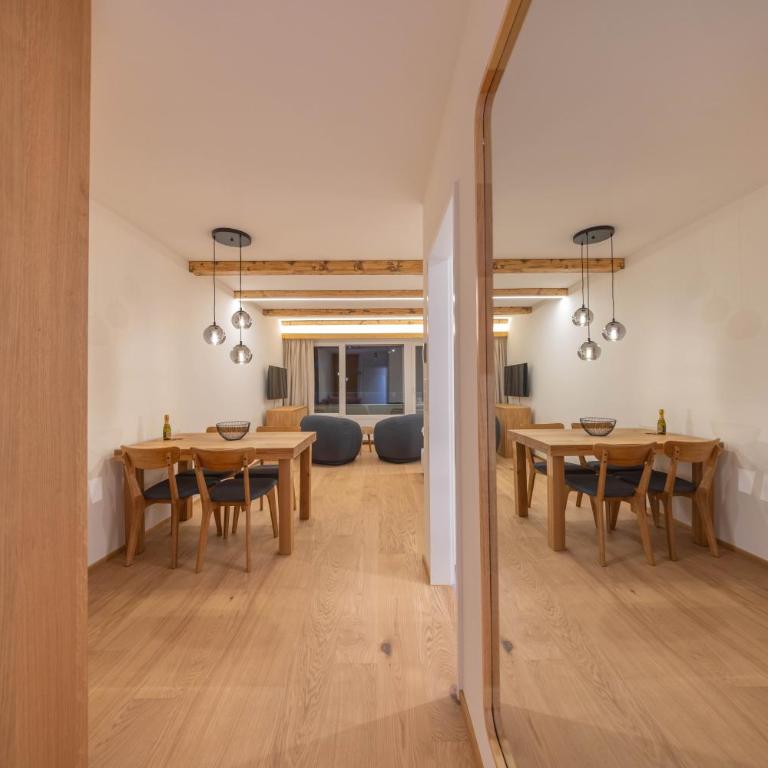 New Premium Studio with eFireplace, Pool & Sauna - Studio mit Balkon - 6