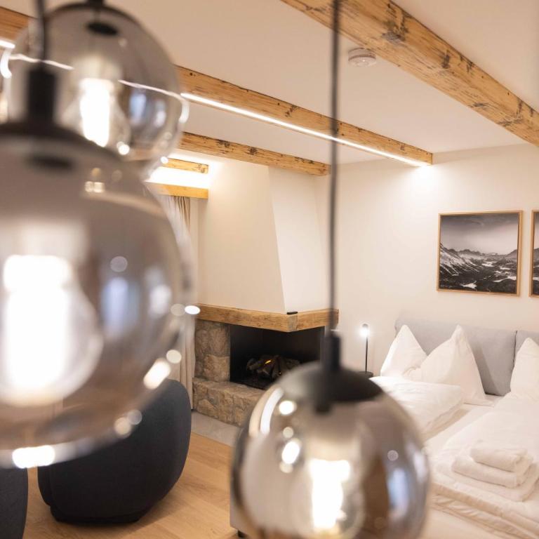 New Premium Studio with eFireplace, Pool & Sauna - Studio mit Balkon - 5