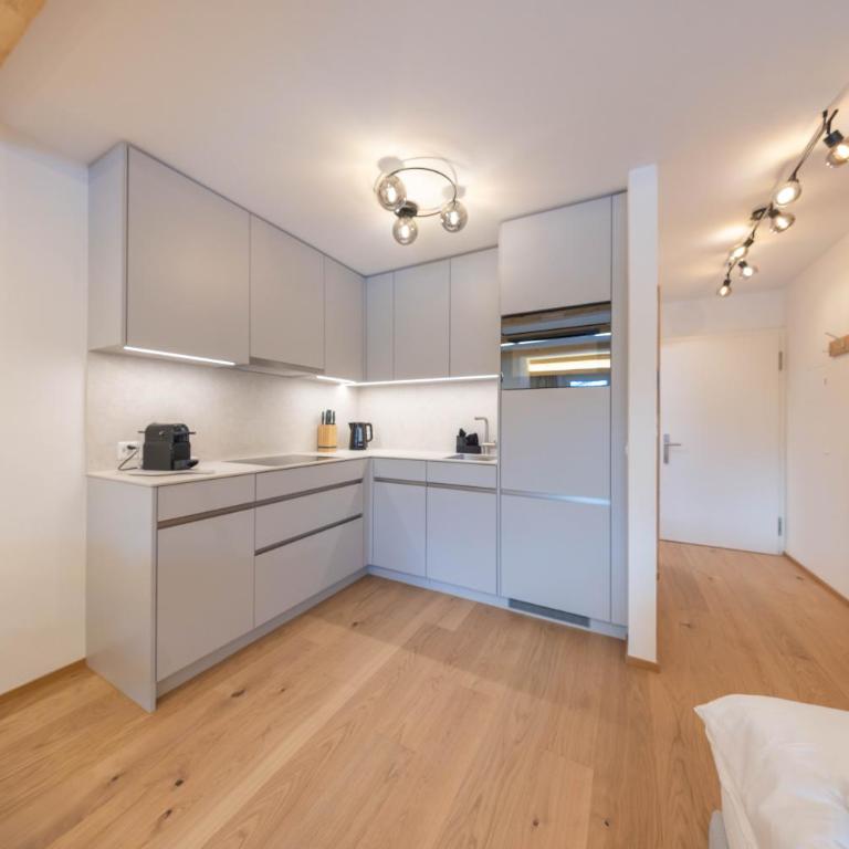 New Exclusive Studio with eFireplace, Pool & Sauna - Superior Studio - 11