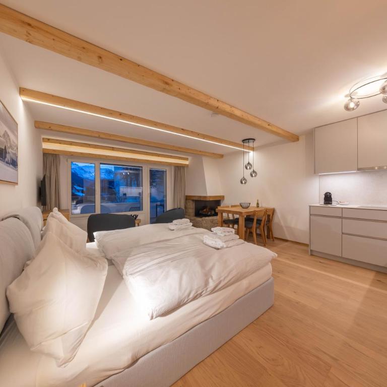 New Exclusive Studio with eFireplace, Pool & Sauna - Superior Studio - 21