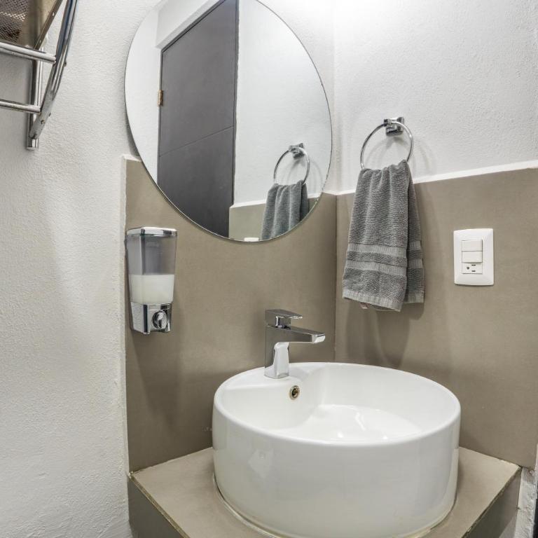 Peach35L Céntrico studio super ubicado y tranquilo - One-Bedroom Apartment - 22