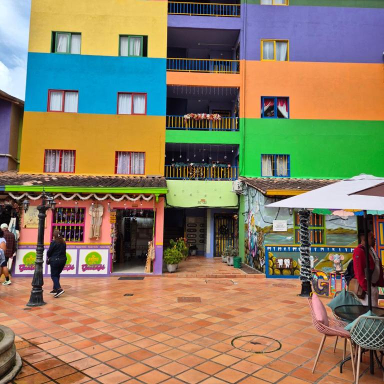 Apartamento central en Guatape - 2 habitaciones - 2 baños - Ideal familias - Apartamento de 2 dormitorios con vistas a la ciudad - 12