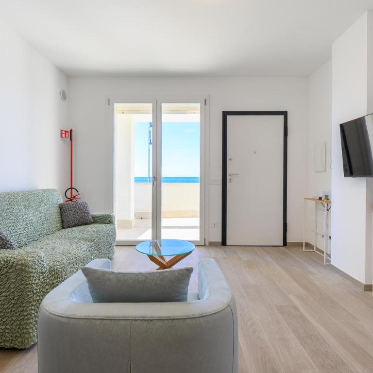 Fronte Mare House - 10 min to Airport - Netflix - Casa con 2 Camere da Letto - 1