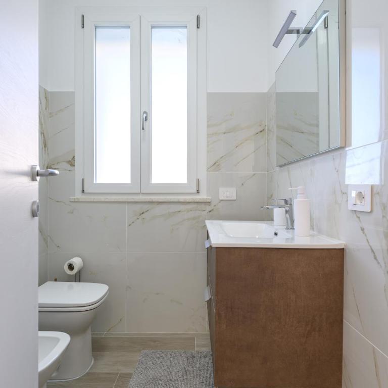 Fronte Mare House - 10 min to Airport - Netflix - Casa con 2 Camere da Letto - 22