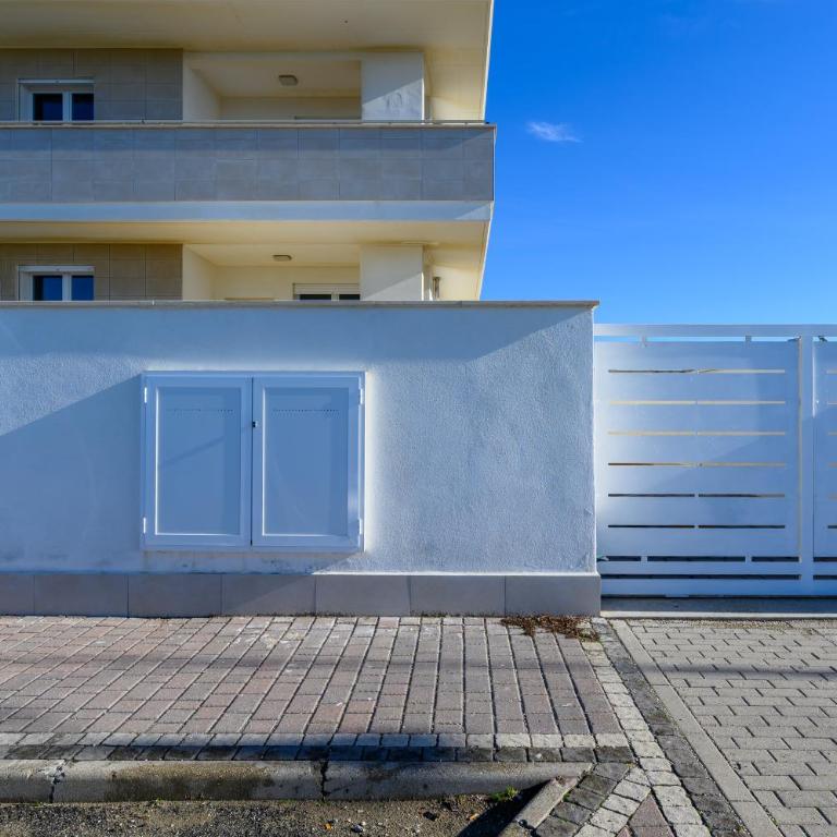 Fronte Mare House - 10 min to Airport - Netflix - Casa con 2 Camere da Letto - 25