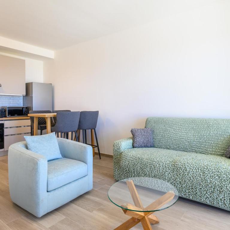 Fronte Mare House - 10 min to Airport - Netflix - Casa con 2 Camere da Letto - 11