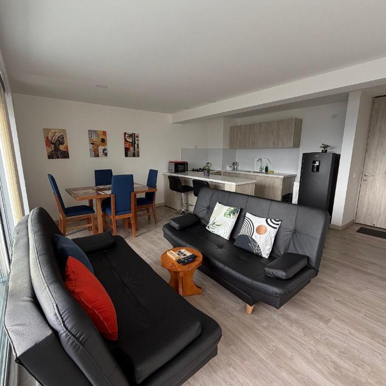 Amplio y Suntuoso - estrato 6 - Apartamento de 3 dormitorios - 3
