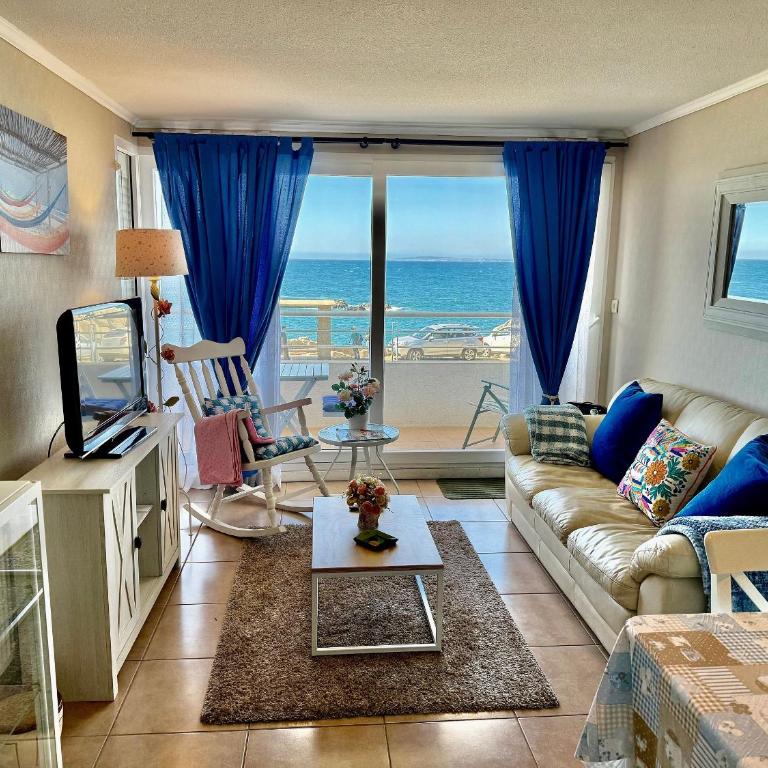 Beachfront beachfront in front of Lilenes Beach - Apartment - 1