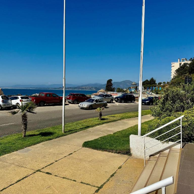 Beachfront beachfront in front of Lilenes Beach - Apartment - 28