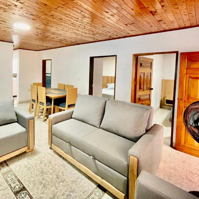 Amplio apto 2 hab para familias y grupos Sabaneta - Apartamento de 2 dormitorios - 12