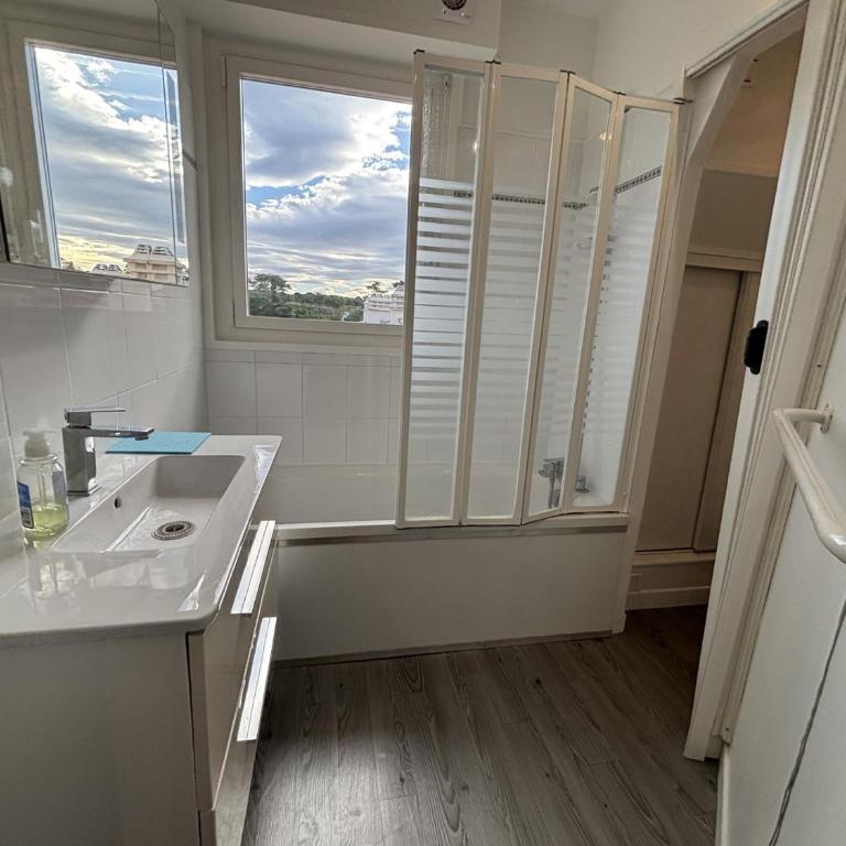 Studio spacieux à Anglet proche de la plage avec piscine - FR-1-239-685 - Appartement 1 Chambre - 12