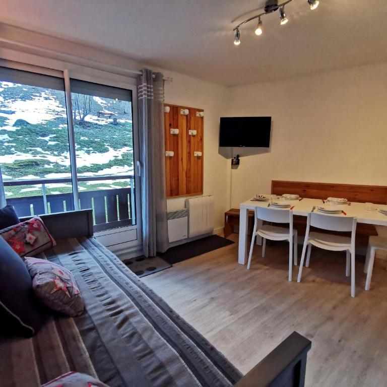 Charmant 2 Pièces Cabine, Proche Pistes, Balcon, Cuisine Équipée, Idéal Famille - Les Adrets - Appartement 1 Chambre - 8