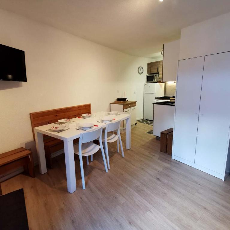 Charmant 2 Pièces Cabine, Proche Pistes, Balcon, Cuisine Équipée, Idéal Famille - Les Adrets - Appartement 1 Chambre - 11