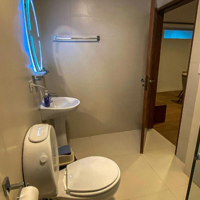 Alojamiento de Alta Gama con Ascensor y Diseño Moderno - One-Bedroom Apartment - 11