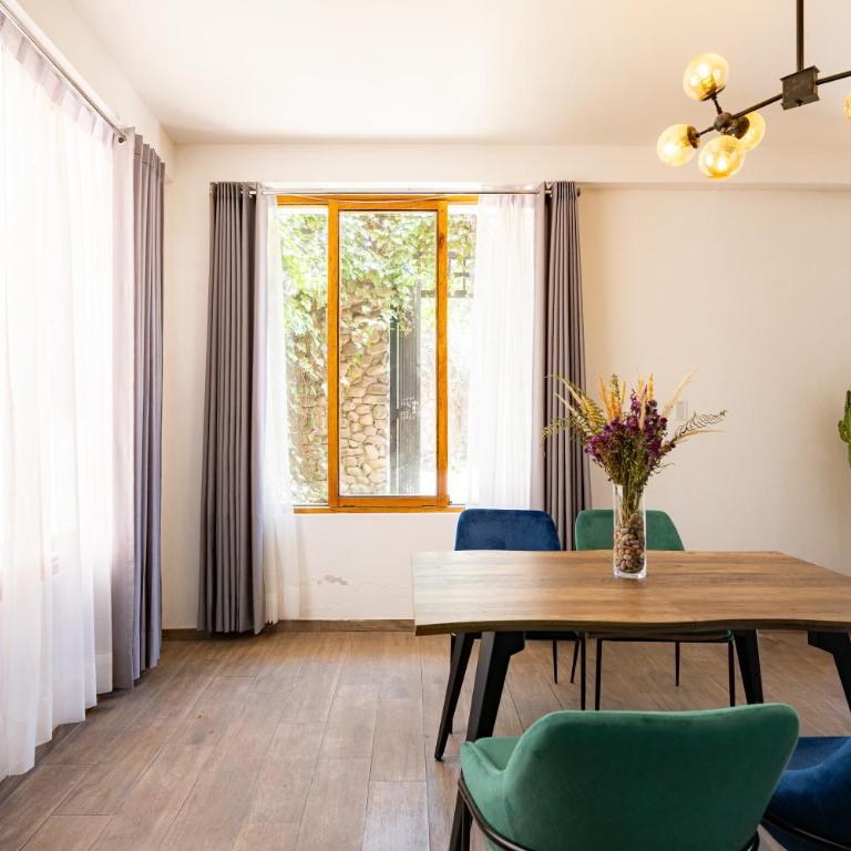 Rural Retreat with Charming Patio 2 Bedrooms - Two-Bedroom House - 7