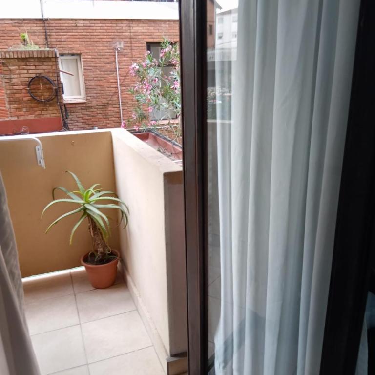Departamento entero céntrico con balcón en Pinamar - Apartamento de 1 dormitorio - 3