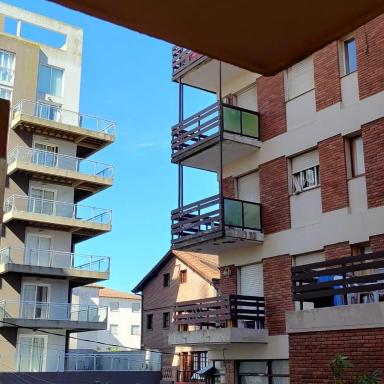 Departamento entero céntrico con balcón en Pinamar - Apartamento de 1 dormitorio - 11
