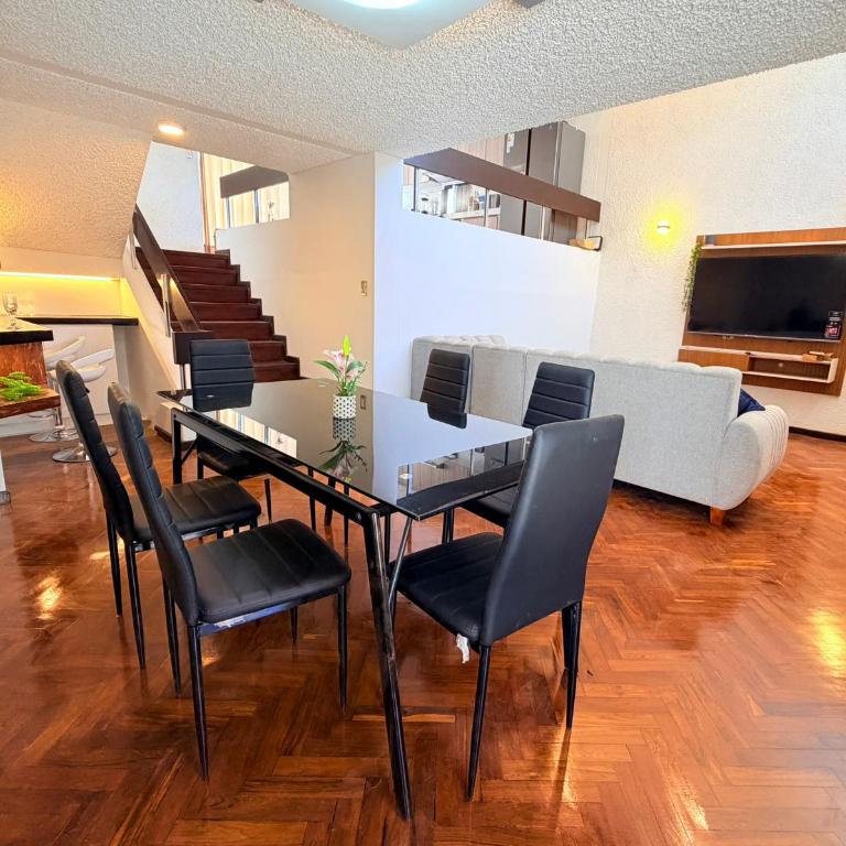 Dúplex céntrico y amplio, terraza cochera free - Apartamento - 18