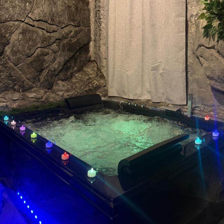 La love grotte immersion complète avec jacuzzi - Apartamento de 1 dormitorio - 12
