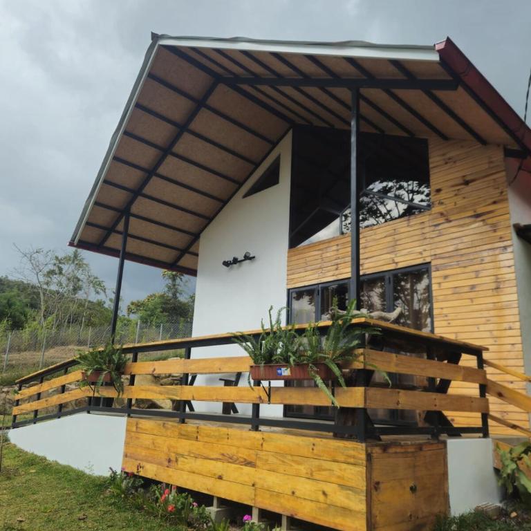 La Montaña Lodge - Oxapampa - Two-Bedroom Chalet - 1