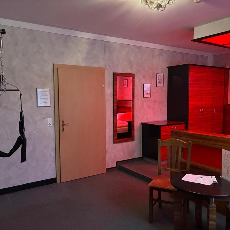 Workers Castle Apartments für die besten Monteure - Deluxe Doppelzimmer mit Bad - 4