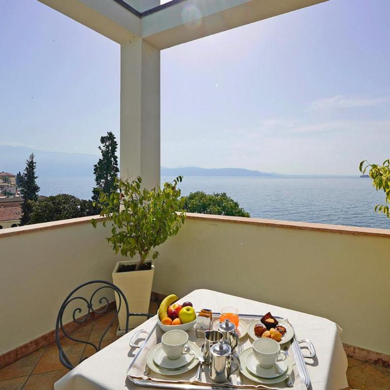 Hotel Savoy Palace - Camera Panoramica con Balcone - 2