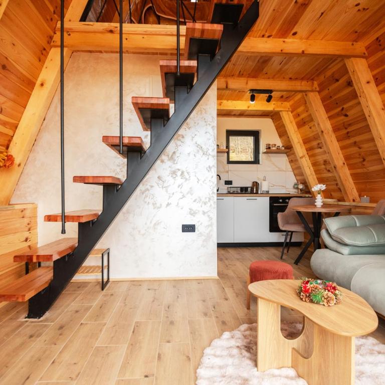 Homeland Nest - One-Bedroom Chalet - 13