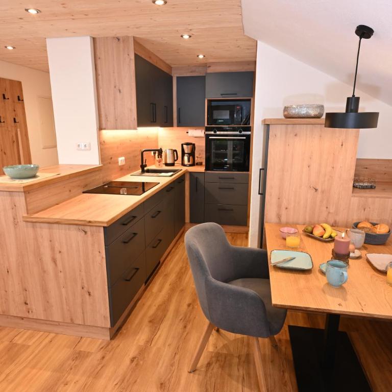 Gästehaus Socher-Im Sommer mit Bergbahn Unlimited - Apartment mit 1 Schlafzimmer - 2