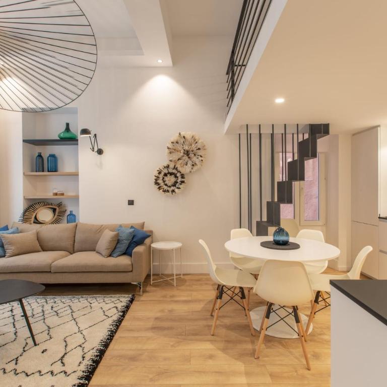 COURS SALEYA Rénové 3 chambres Plages 1 min Climatisation - Appartement - 1