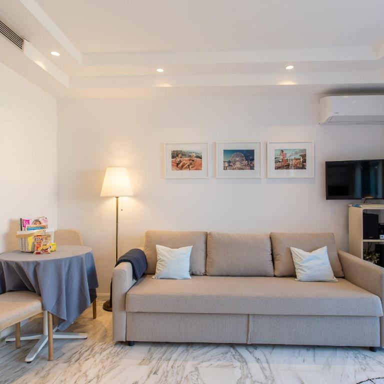 ROYAL PROMENADE Pool Terrace Sea View Air Conditioning - Studio - 20