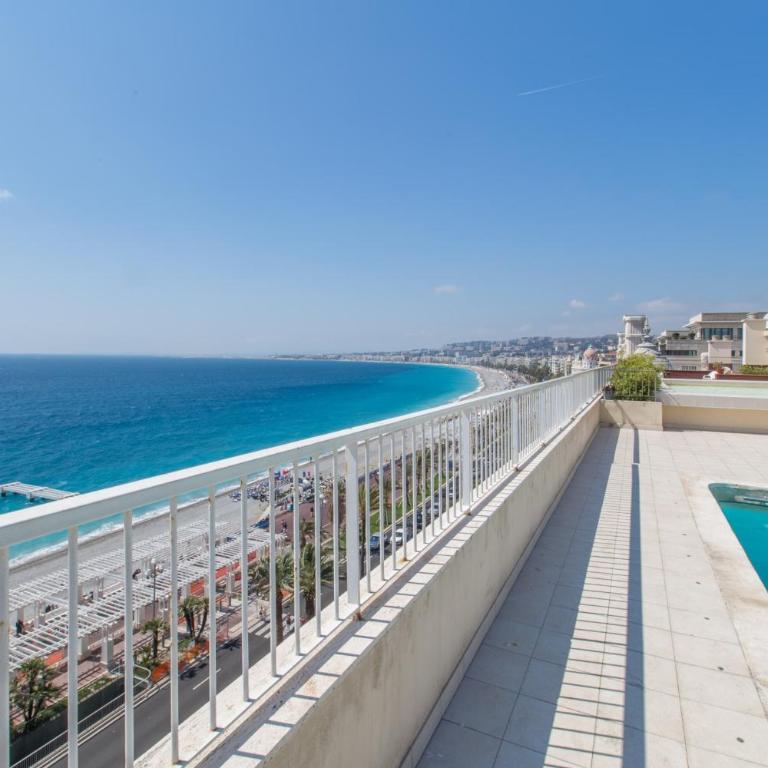 ROYAL PROMENADE Pool Terrace Sea View Air Conditioning - Studio - 21