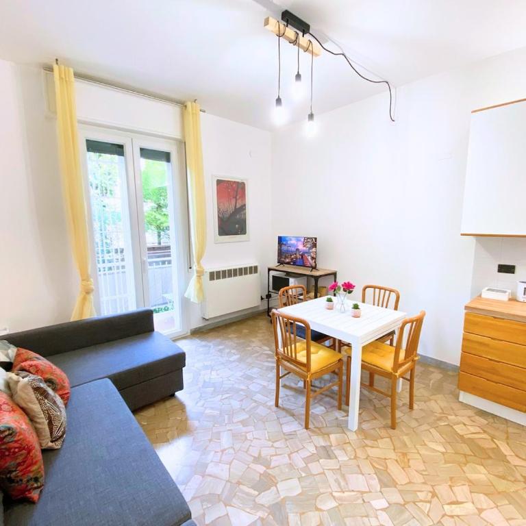Modern Two-Room Apartment with Free Parking - Appartamento con 1 Camera da Letto - 1