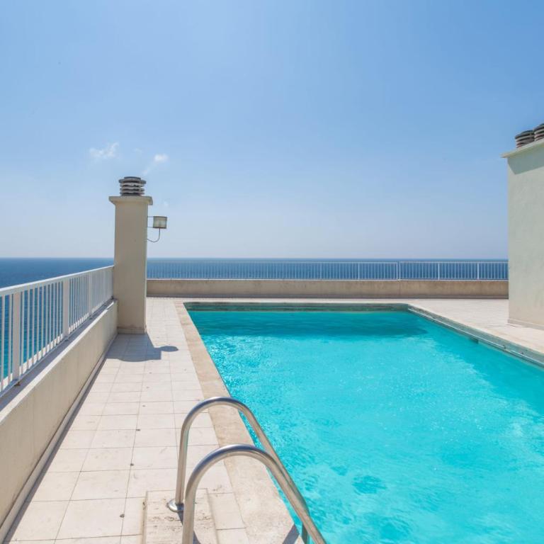 ROYAL PROMENADE Pool Terrace Sea View Air Conditioning - Studio - 25