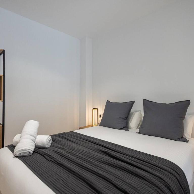 Estudio con Altillo en Malilla cerca de La Fe - One-Bedroom Apartment - 14