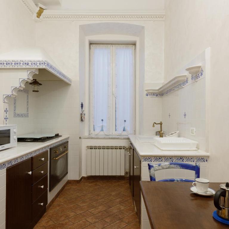 Elegante appartamento d'epoca nel centro di Trieste - Appartamento con 2 Camere da Letto - 4