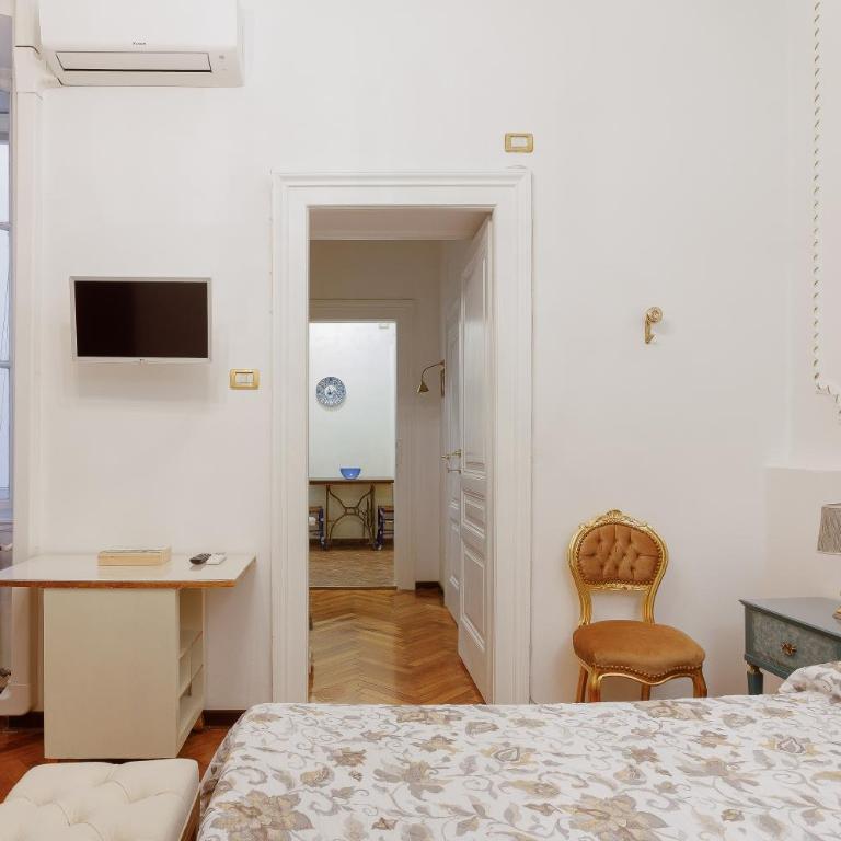 Elegante appartamento d'epoca nel centro di Trieste - Appartamento con 2 Camere da Letto - 24