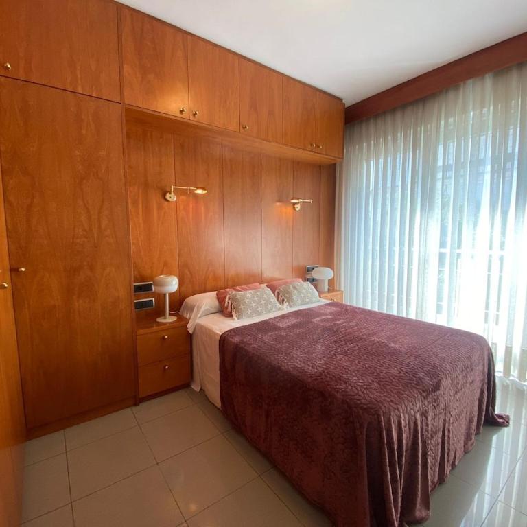 Centric Apartment with Balcony - Apartment - 2