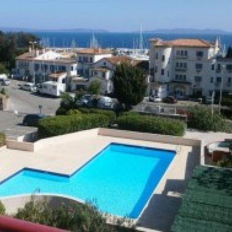Grand studio 28m2 terrasse vue mer 180 - Plein Sud - Piscine - clim - Parking - Appartement 1 Chambre de Luxe - Vue sur Port - 27