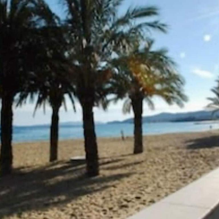 Grand studio 28m2 terrasse vue mer 180 - Plein Sud - Piscine - clim - Parking - Appartement 1 Chambre de Luxe - Vue sur Port - 45