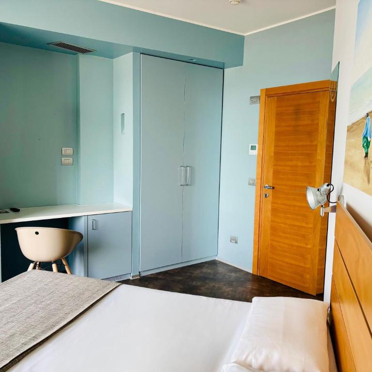 Hotel Rex - Fronte mare Riccione - Deluxe Double Room with Sea View - 6