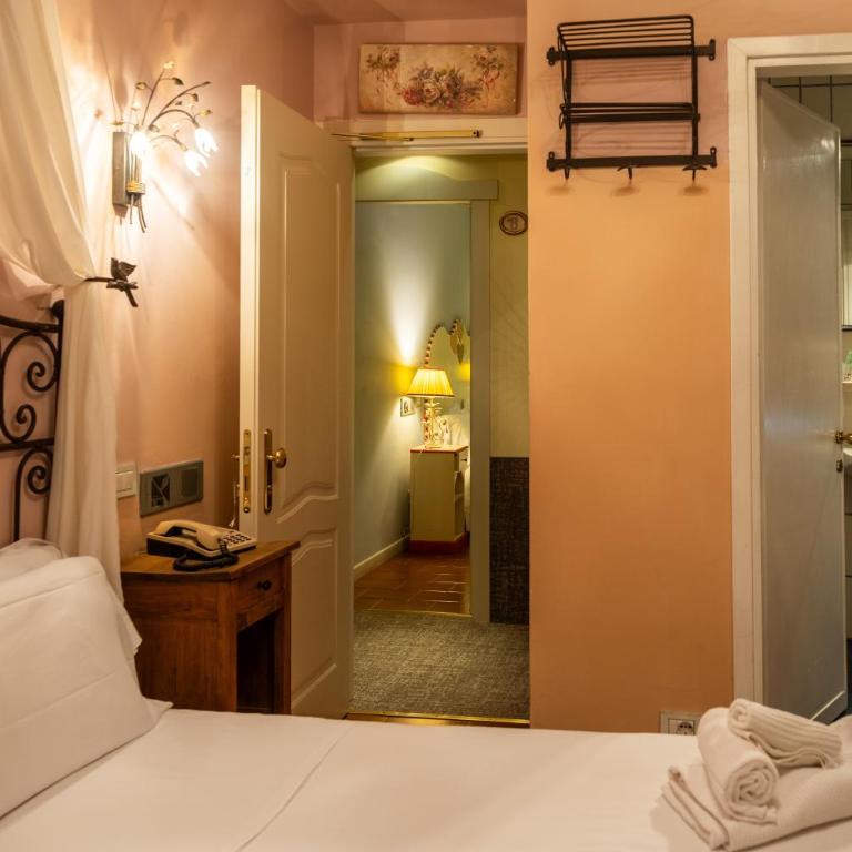 Hotel Serenella - Connecting Room without Balcony - 9