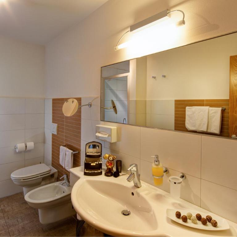 Garden Park Hotel - Comfort Double Room with Balcony - 1
