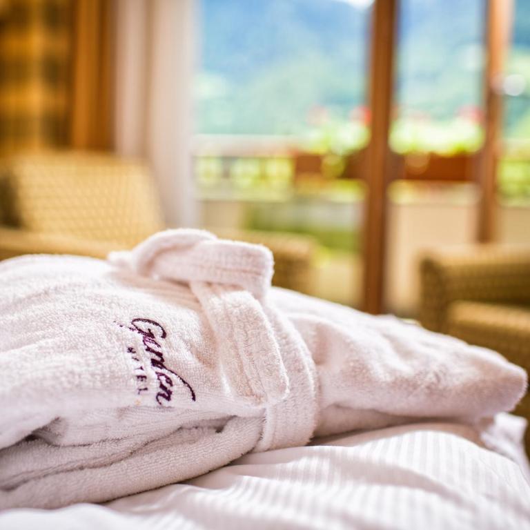 Garden Park Hotel - Comfort Double Room with Balcony - 2
