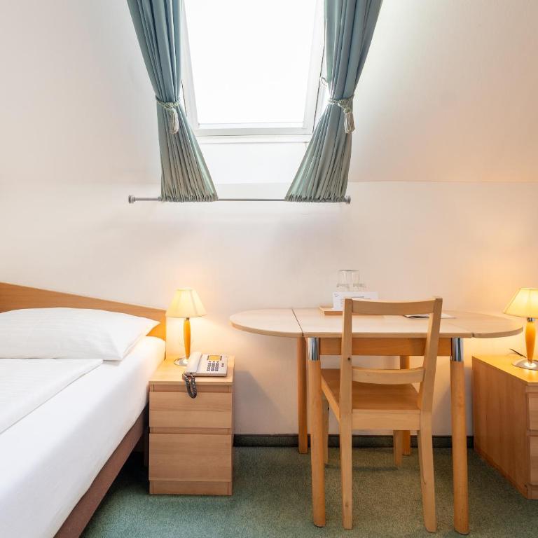Hotel Mariahilf im Stadtzentrum - Economy Doppelzimmer - Dachgeschoss - 5