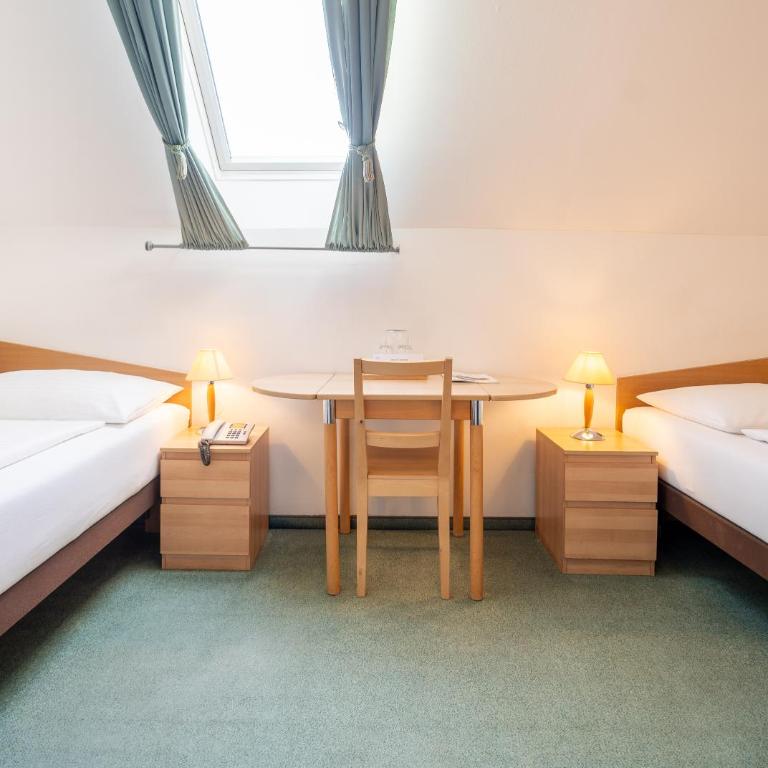 Hotel Mariahilf im Stadtzentrum - Economy Doppelzimmer - Dachgeschoss - 2