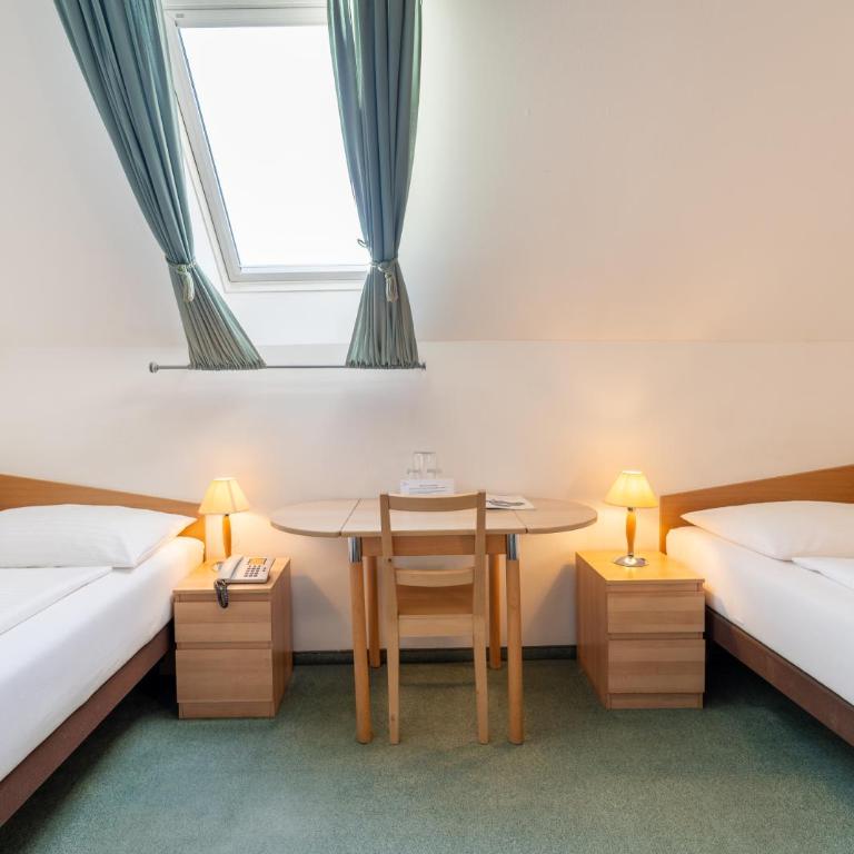 Hotel Mariahilf im Stadtzentrum - Economy Doppelzimmer - Dachgeschoss - 8