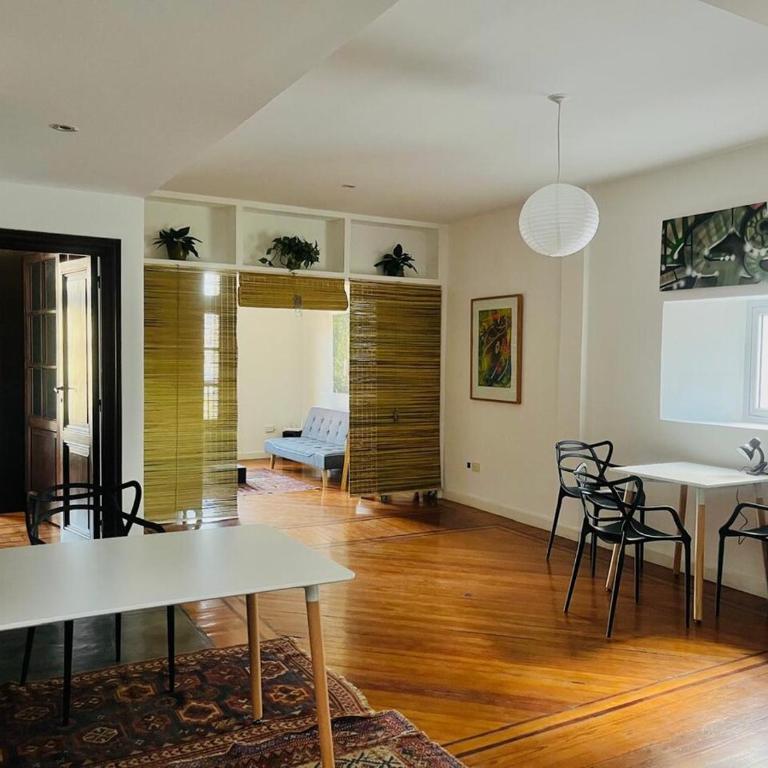 Centro, balcón, luz, muy amplio y tranquilo, WiFi - Apartamento de 1 dormitorio - 36