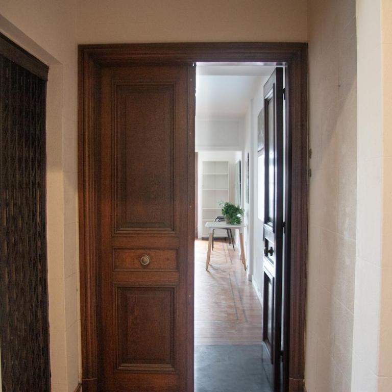 Centro, balcón, luz, muy amplio y tranquilo, WiFi - Apartamento de 1 dormitorio - 9