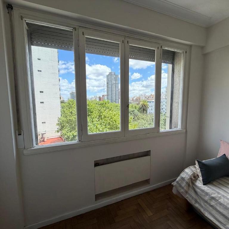 Depto Mar del Plata Centro a 1 cuadra de la peatonal y a 3 cuadras de la playa - Wifi y Directv - One-Bedroom Apartment with City View - 5
