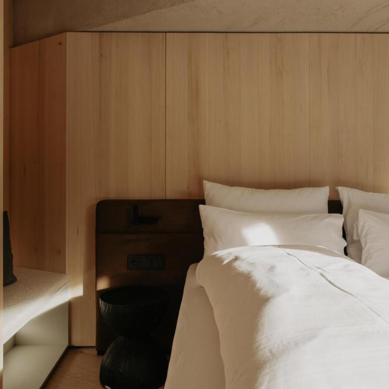 Toms View Premium Apartments - Deluxe Apartment - 9
